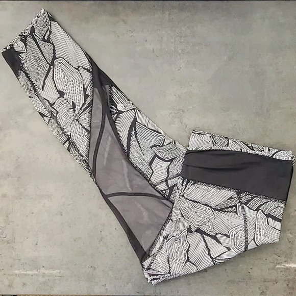 Lululemon Goal Crusher 7/8 Tight Dottie Tribe Pant - Picture 3 of 5